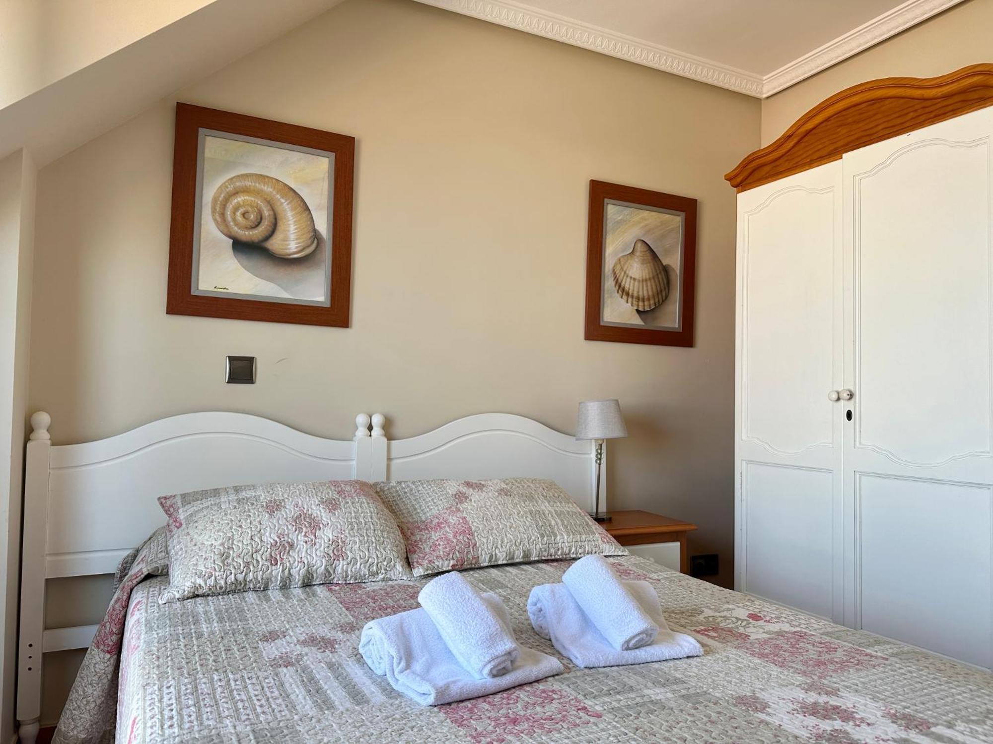 נוחה Apartamentos Pineda מראה חיצוני תמונה