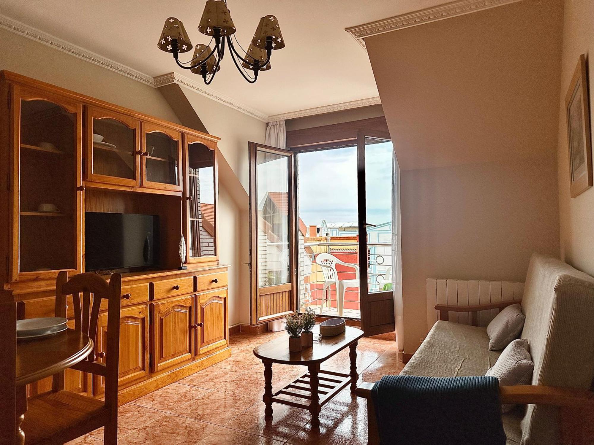 נוחה Apartamentos Pineda מראה חיצוני תמונה
