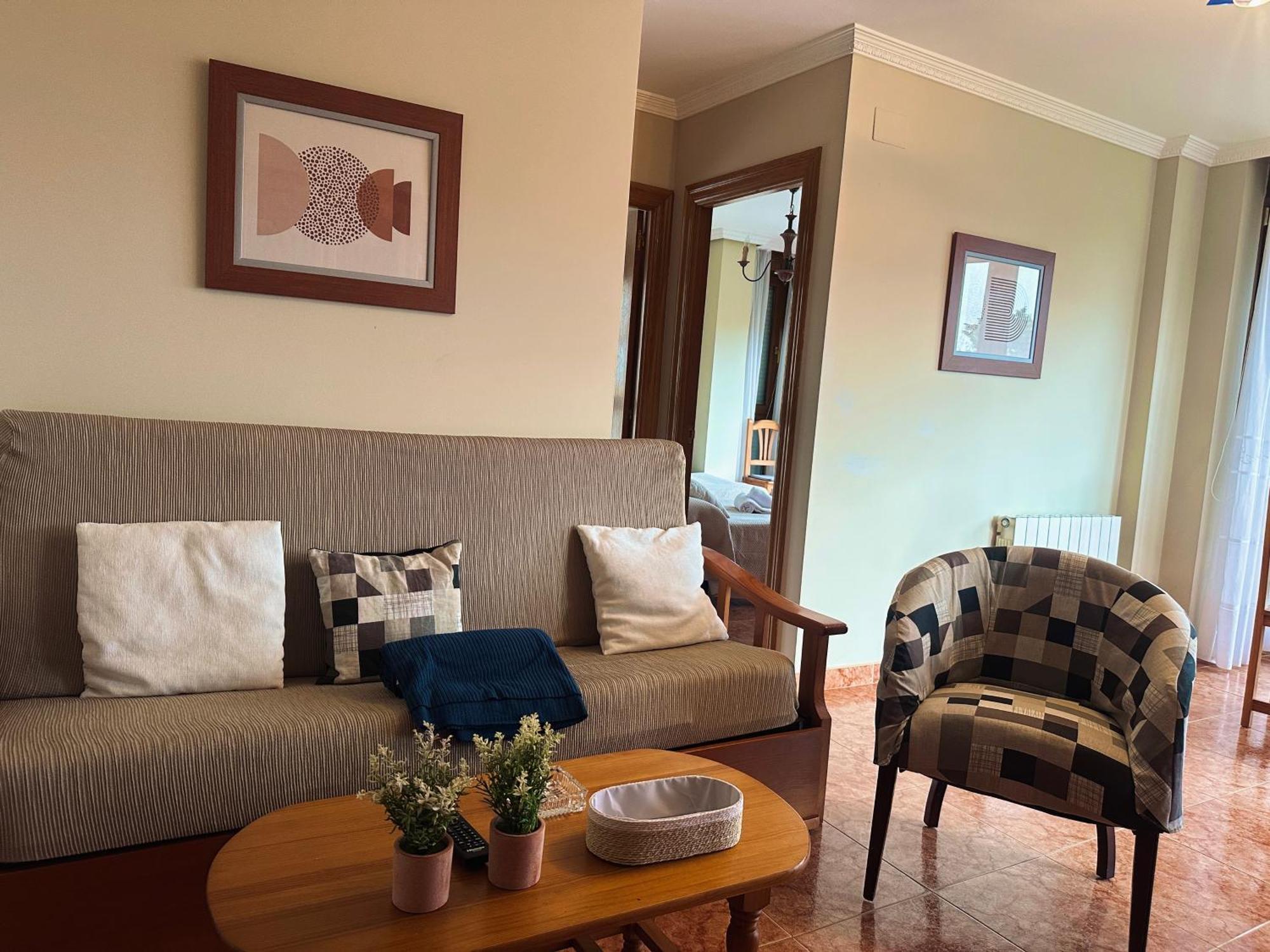 נוחה Apartamentos Pineda מראה חיצוני תמונה