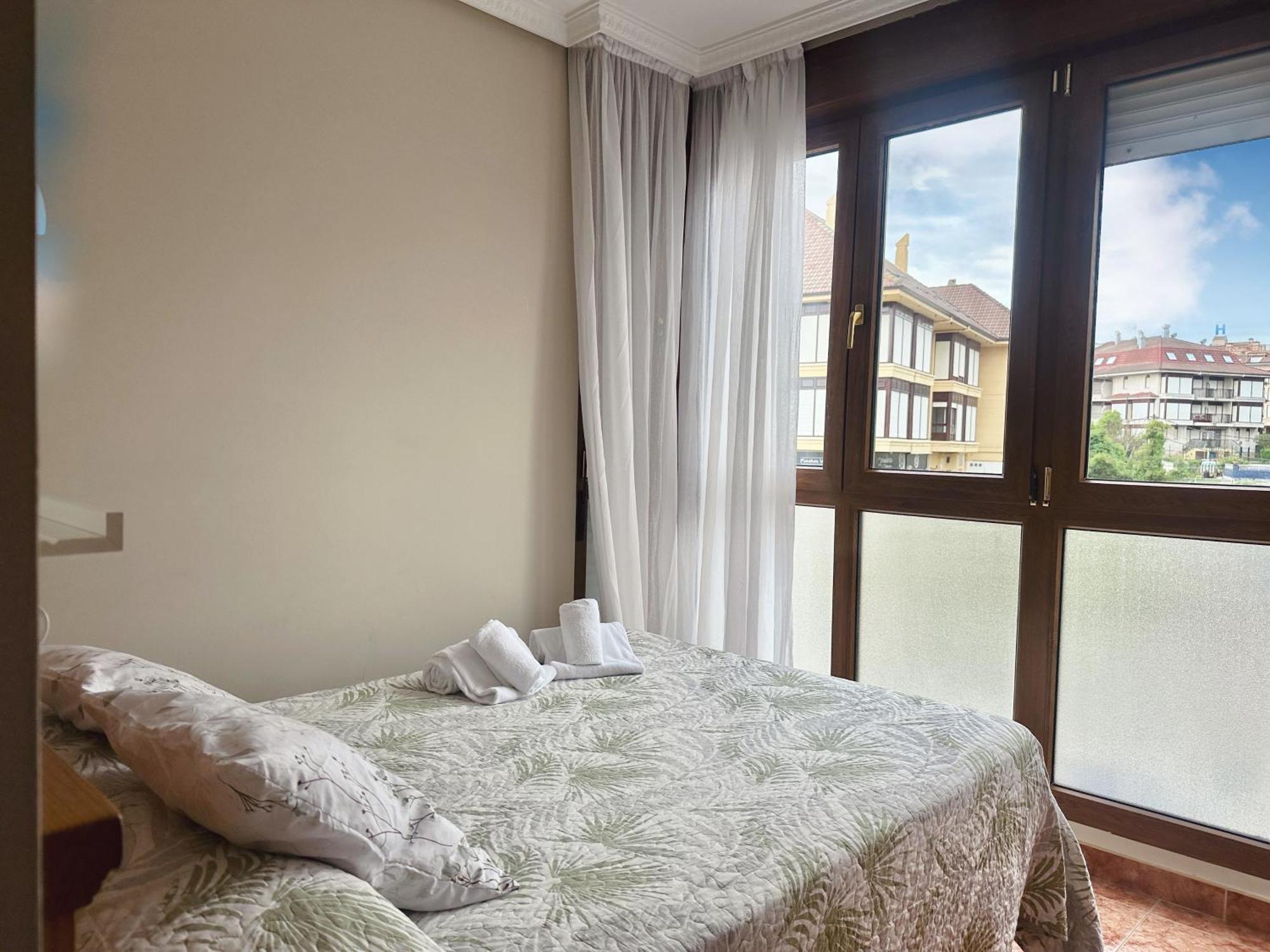 נוחה Apartamentos Pineda מראה חיצוני תמונה